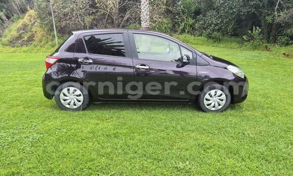 اشتري مستعمل Toyota Vitz Black سيارة في نيامي في نيامي اشتري مستعمل Toyota Vitz Black سيارة في نيامي في نيامي