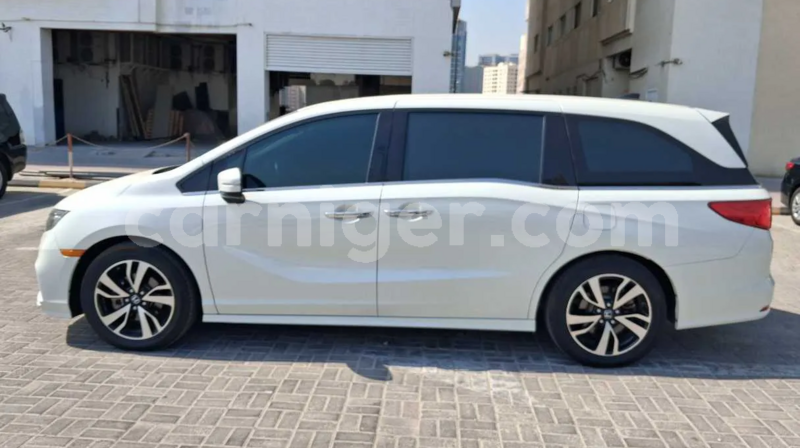 Big with watermark honda odyssey niamey niamey 8438
