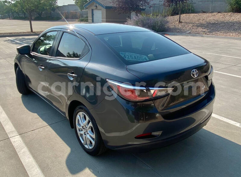 Big with watermark toyota yaris niamey niamey 8443