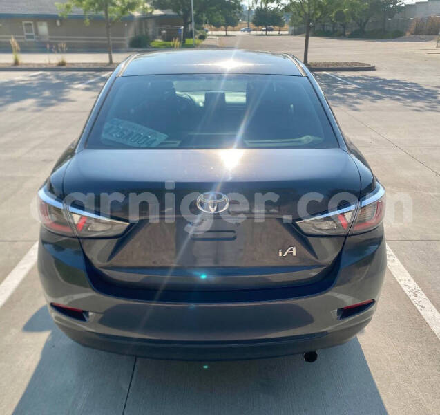 Big with watermark toyota yaris niamey niamey 8443