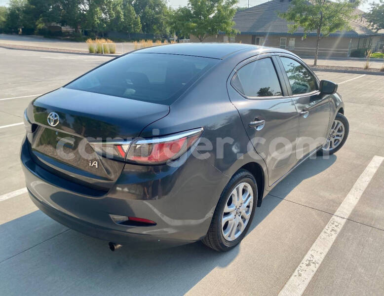 Big with watermark toyota yaris niamey niamey 8443