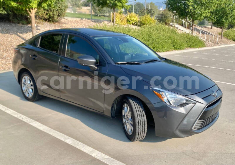 Big with watermark toyota yaris niamey niamey 8443