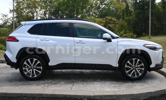 اشتري مستعمل Toyota Corolla Cross White سيارة في نيامي في نيامي اشتري مستعمل Toyota Corolla Cross White سيارة في نيامي في نيامي