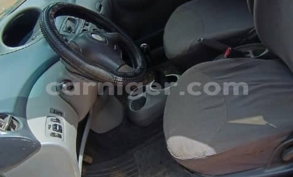 Acheter Occasion Voiture Toyota Yaris Gris à Niamey, Niamey Acheter Occasion Voiture Toyota Yaris Gris à Niamey, Niamey