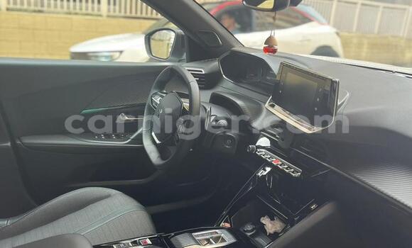 Sayi Na hannu Peugeot 2008 White Mota in Niamey a Niamey Sayi Na hannu Peugeot 2008 White Mota in Niamey a Niamey