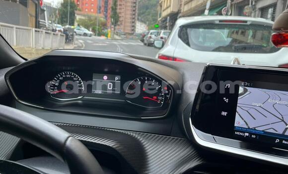 Sayi Na hannu Peugeot 2008 White Mota in Niamey a Niamey Sayi Na hannu Peugeot 2008 White Mota in Niamey a Niamey