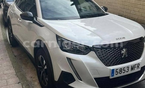 Sayi Na hannu Peugeot 2008 White Mota in Niamey a Niamey Sayi Na hannu Peugeot 2008 White Mota in Niamey a Niamey