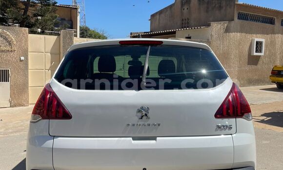 Sayi Na hannu Peugeot 3008 White Mota in Agadez a Agadez Sayi Na hannu Peugeot 3008 White Mota in Agadez a Agadez