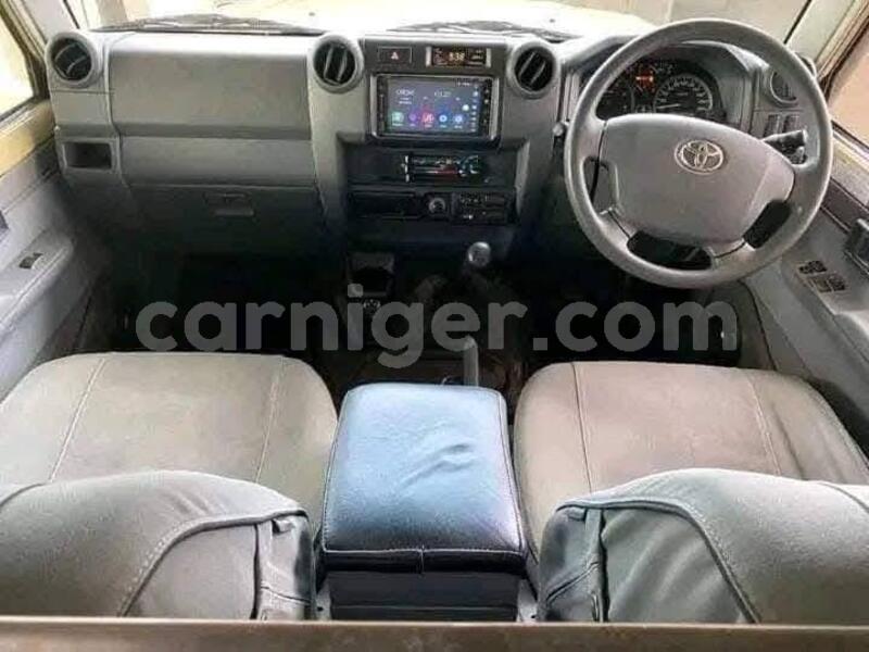 Big with watermark toyota land cruiser dosso region gaya 8461