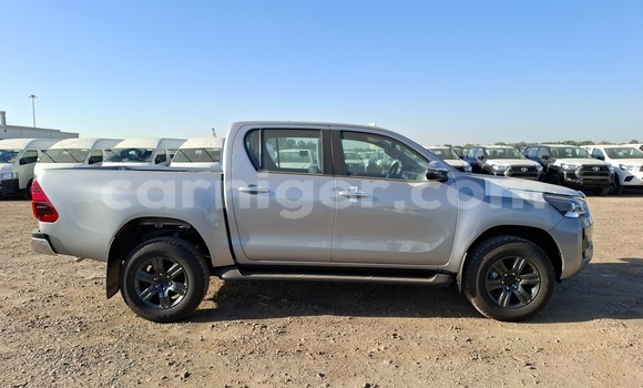 Acheter Neuf Voiture Toyota Hilux Noir à Maradi, Maradi Acheter Neuf Voiture Toyota Hilux Noir à Maradi, Maradi