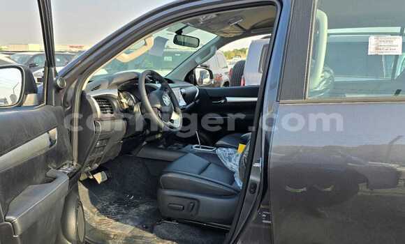 Acheter Neuf Voiture Toyota Hilux Noir à Maradi, Maradi Acheter Neuf Voiture Toyota Hilux Noir à Maradi, Maradi