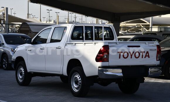 Acheter Neuf Voiture Toyota Hilux Blanc à Tahoua, Tahoua Acheter Neuf Voiture Toyota Hilux Blanc à Tahoua, Tahoua