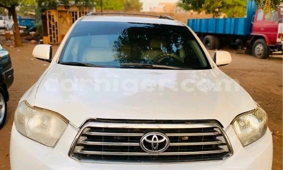 Acheter Occasion Voiture Toyota Highlander Blanc à Niamey, Niamey Acheter Occasion Voiture Toyota Highlander Blanc à Niamey, Niamey
