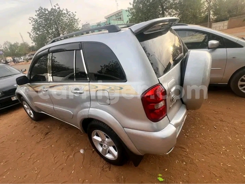 Big with watermark toyota rav4 tillabery ayorou 8475