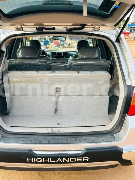 Big with watermark toyota highlander tillabery filingue 8484