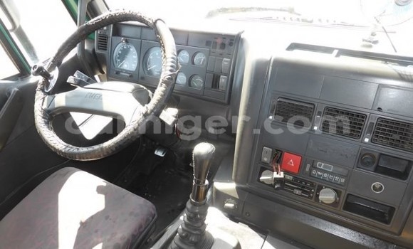 Buy Used Iveco Trakker 440 Green Truck in Agadez in Agadez Buy Used Iveco Trakker 440 Green Truck in Agadez in Agadez