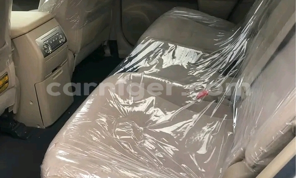 Acheter Occasion Voiture Toyota Highlander Blanc à Birni N'Gaoure, Dosso Region Acheter Occasion Voiture Toyota Highlander Blanc à Birni N'Gaoure, Dosso Region