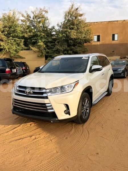 Big with watermark toyota rav4 zinder goure 8487