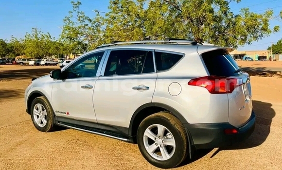 Acheter Occasion Voiture Toyota RAV4 Blanc à Niamey, Niamey Acheter Occasion Voiture Toyota RAV4 Blanc à Niamey, Niamey