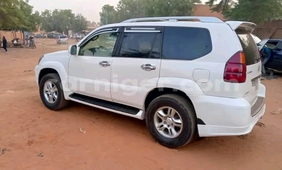 Acheter Occasion Voiture Lexus GX Blanc à Madarounfa, Maradi Acheter Occasion Voiture Lexus GX Blanc à Madarounfa, Maradi
