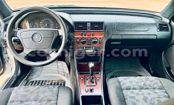 Acheter Occasion Voiture Mercedes‒Benz 300CD Other à Bilma, Agadez Acheter Occasion Voiture Mercedes‒Benz 300CD Other à Bilma, Agadez