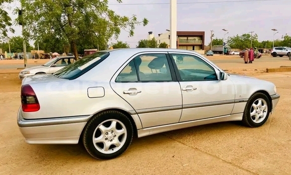 Acheter Occasion Voiture Mercedes‒Benz 300CD Other à Bilma, Agadez Acheter Occasion Voiture Mercedes‒Benz 300CD Other à Bilma, Agadez