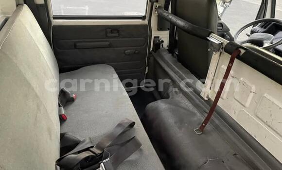 Acheter Occasion Utilitaire Isuzu FTR 850 Blanc à Niamey, Niamey Acheter Occasion Utilitaire Isuzu FTR 850 Blanc à Niamey, Niamey