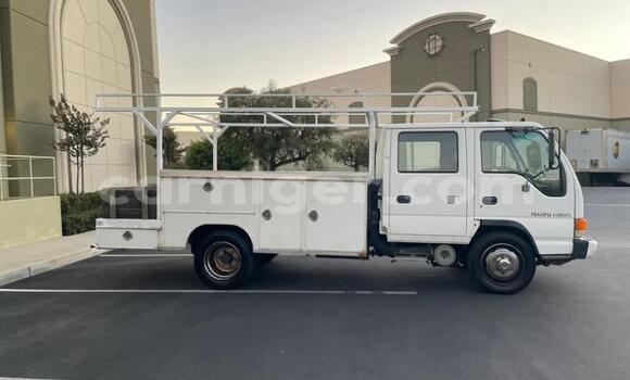Acheter Occasion Utilitaire Isuzu FTR 850 Blanc à Niamey, Niamey Acheter Occasion Utilitaire Isuzu FTR 850 Blanc à Niamey, Niamey