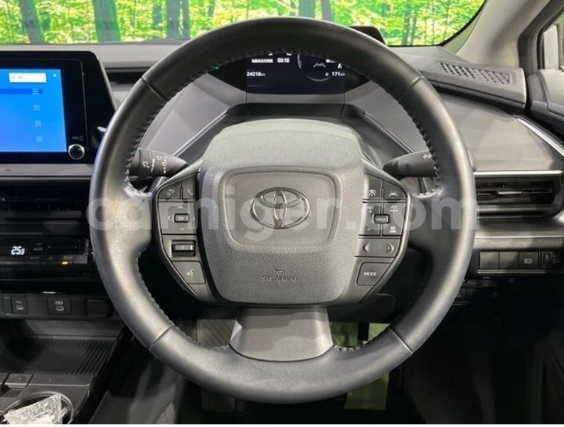 Big with watermark toyota prius tahoua tchintabaraden 8495