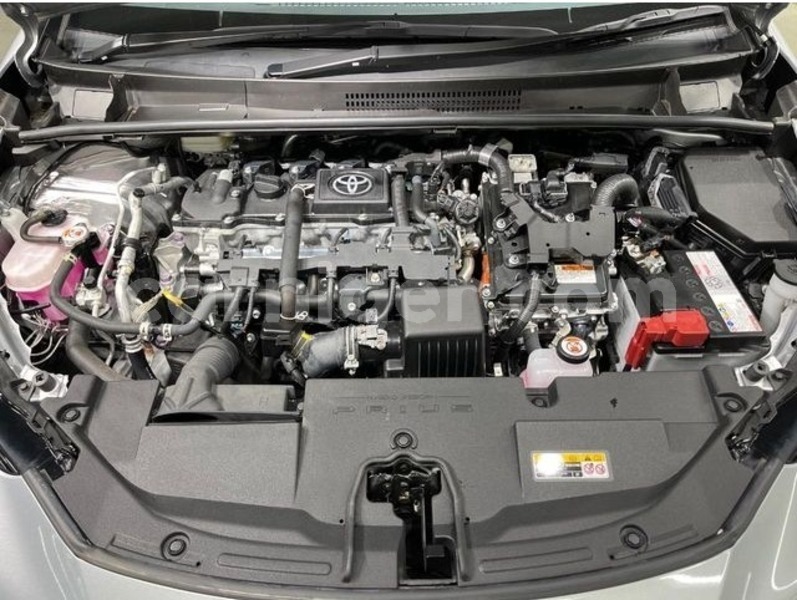 Big with watermark toyota prius tahoua tchintabaraden 8495