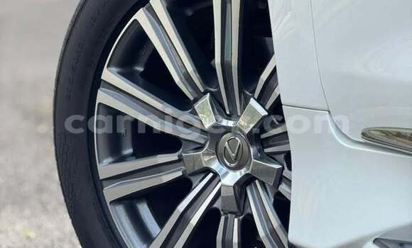 Acheter Occasion Voiture Lexus LX 570 Blanc à Niamey, Niamey Acheter Occasion Voiture Lexus LX 570 Blanc à Niamey, Niamey