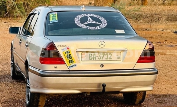 Acheter Occasion Voiture Mercedes Viano Gris à Niamey, Niamey Acheter Occasion Voiture Mercedes Viano Gris à Niamey, Niamey