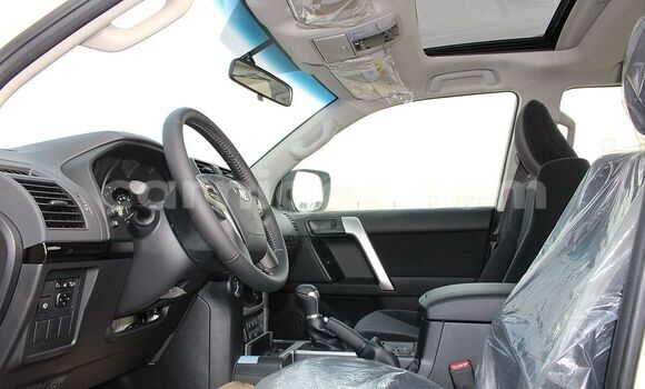 Buy Used Toyota Land Cruiser Prado White Car in Niamey in Niamey Buy Used Toyota Land Cruiser Prado White Car in Niamey in Niamey
