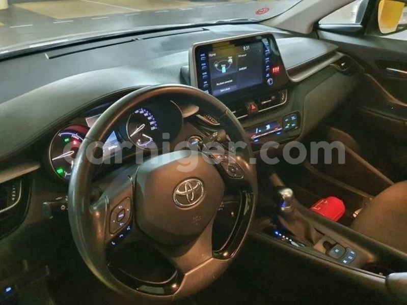Big with watermark toyota c hr niamey niamey 8505