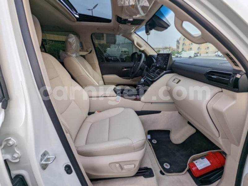 Big with watermark toyota land cruiser niamey niamey 8506