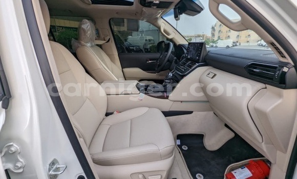 Buy Used Toyota Land Cruiser White Car in Niamey in Niamey Buy Used Toyota Land Cruiser White Car in Niamey in Niamey