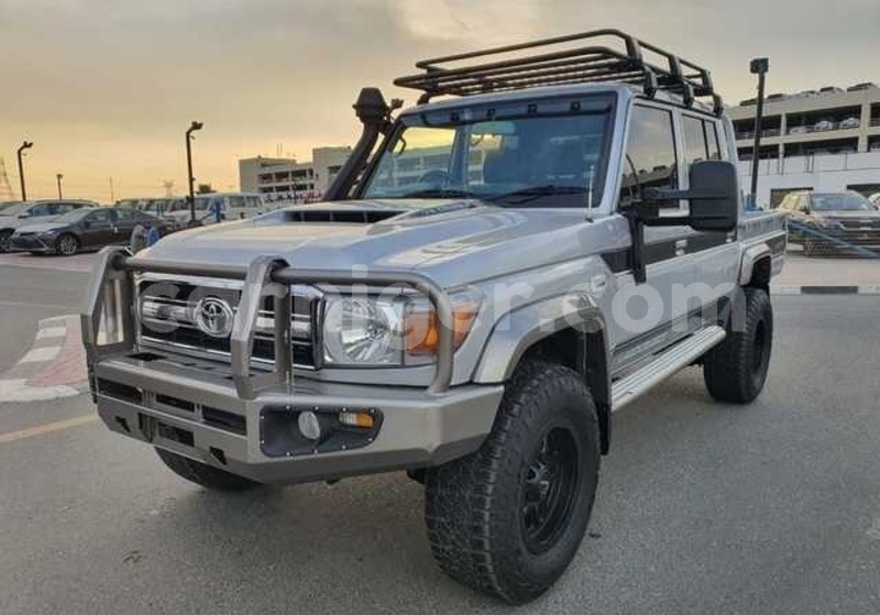 Big with watermark toyota land cruiser tillabery tera 8510