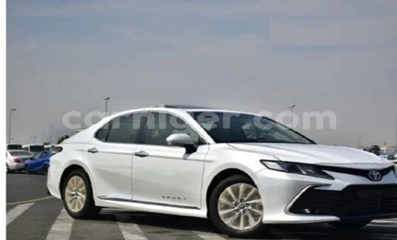 Buy Used Toyota Camry White Car in Niamey in Niamey Buy Used Toyota Camry White Car in Niamey in Niamey