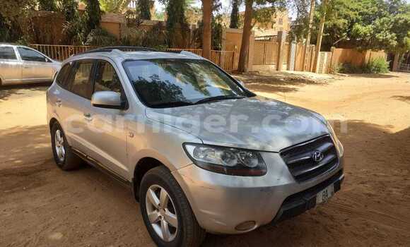 Sayi Na hannu Hyundai Santa Fe Silver Mota in Niamey a Niamey Sayi Na hannu Hyundai Santa Fe Silver Mota in Niamey a Niamey