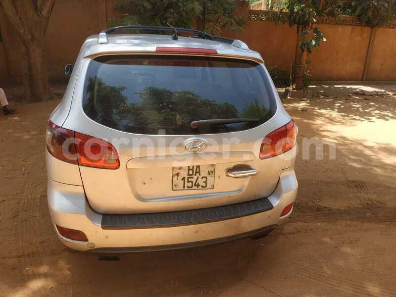 Big with watermark hyundai santa fe niamey niamey 8514