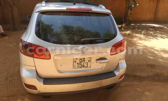 Sayi Na hannu Hyundai Santa Fe Silver Mota in Niamey a Niamey Sayi Na hannu Hyundai Santa Fe Silver Mota in Niamey a Niamey