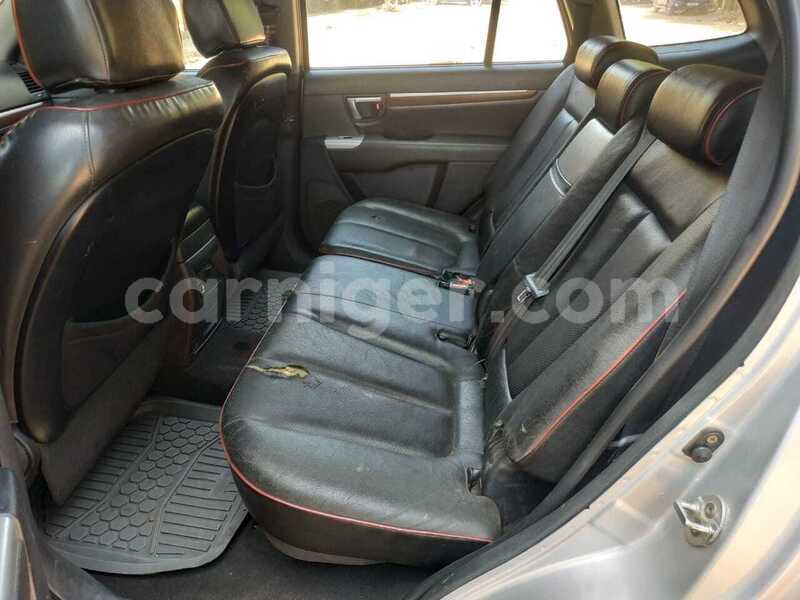 Big with watermark hyundai santa fe niamey niamey 8514
