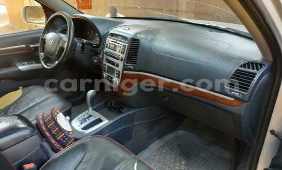 Sayi Na hannu Hyundai Santa Fe Silver Mota in Niamey a Niamey Sayi Na hannu Hyundai Santa Fe Silver Mota in Niamey a Niamey