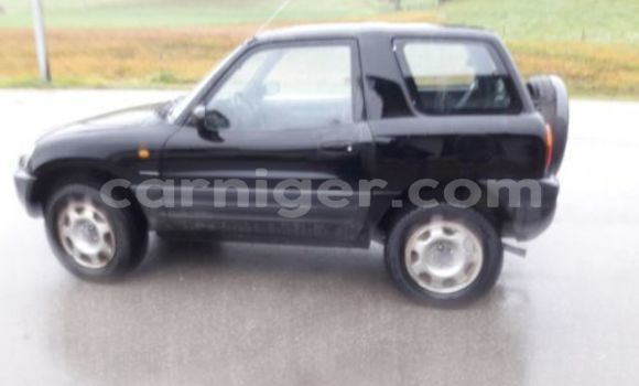 Buy Used Toyota Yaris Silver Car in Agadez in Agadez Buy Used Toyota Yaris Silver Car in Agadez in Agadez