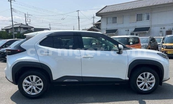 Buy Used Toyota Yaris White Car in Niamey in Niamey Buy Used Toyota Yaris White Car in Niamey in Niamey