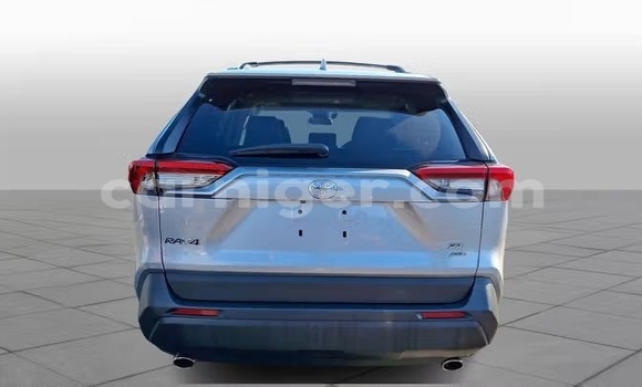 Buy Used Toyota RAV4 Silver Car in Niamey in Niamey Buy Used Toyota RAV4 Silver Car in Niamey in Niamey