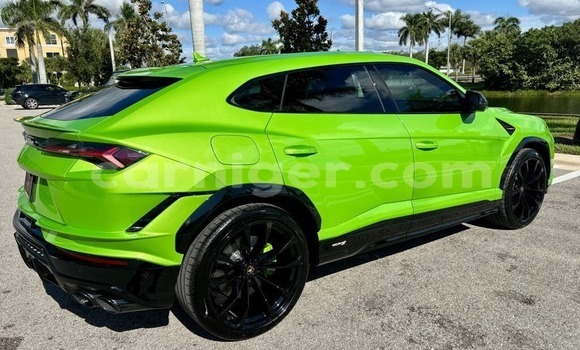 Buy Used Lamborghini Urus Green Car in Aguié in Maradi Buy Used Lamborghini Urus Green Car in Aguié in Maradi