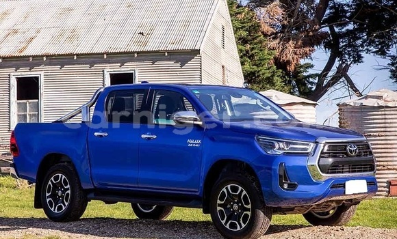 Buy Used Toyota Hilux White Car in Niamey in Niamey Buy Used Toyota Hilux White Car in Niamey in Niamey