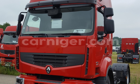 Buy Used Renault TRM 10000 Red Truck in Agadez in Agadez Buy Used Renault TRM 10000 Red Truck in Agadez in Agadez