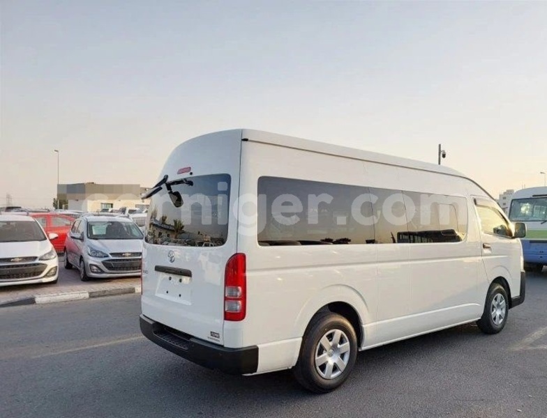 Big with watermark toyota hiace niamey niamey 8526